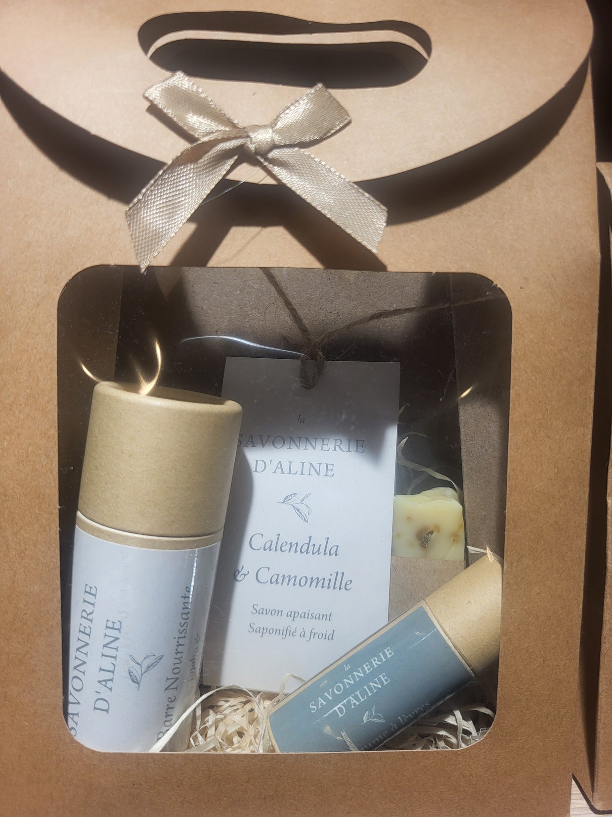 Coffret  stick nourrissant, baume à lèvres et savon