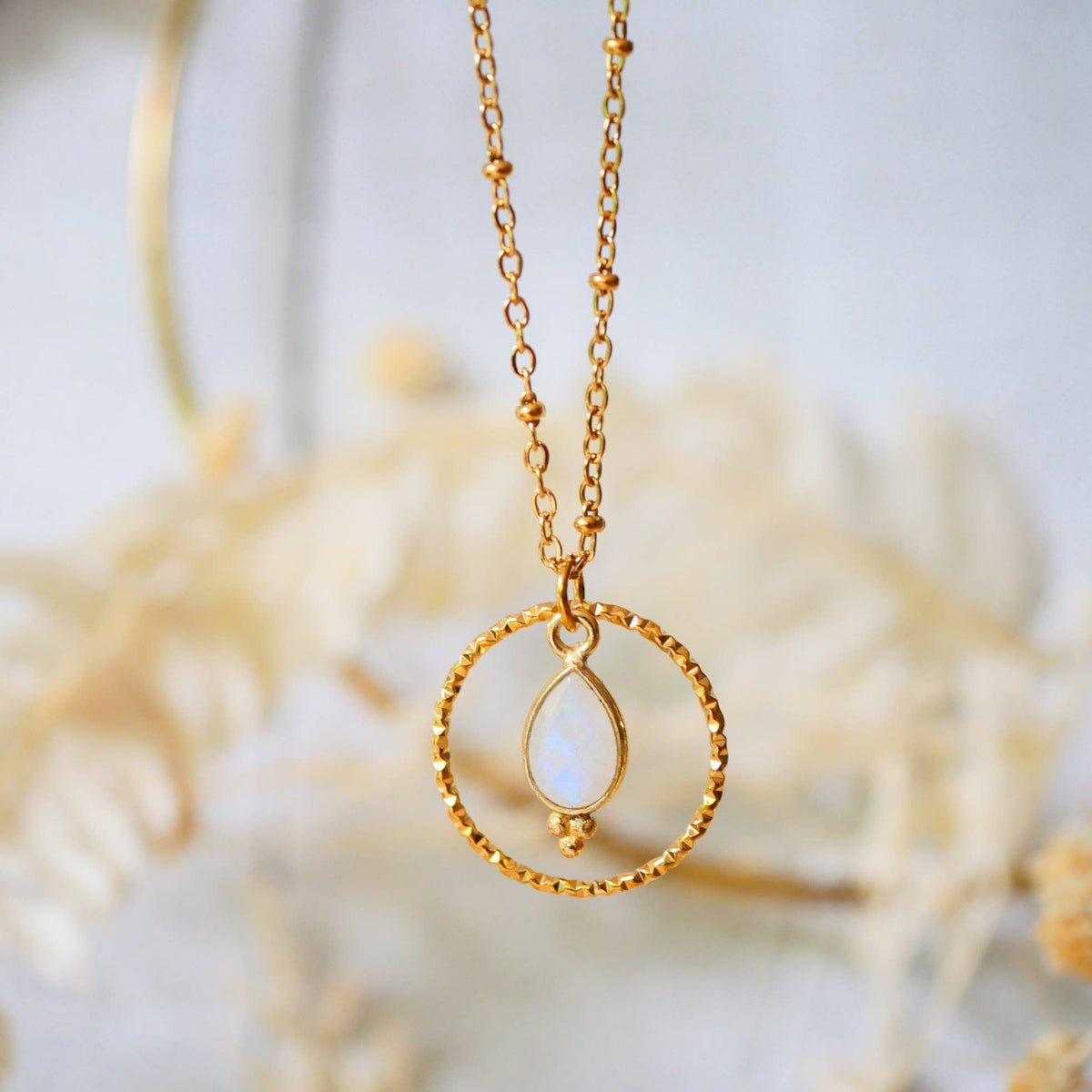 Collier Clementine en acier inoxydable avec pierre de lune arc-en-ciel