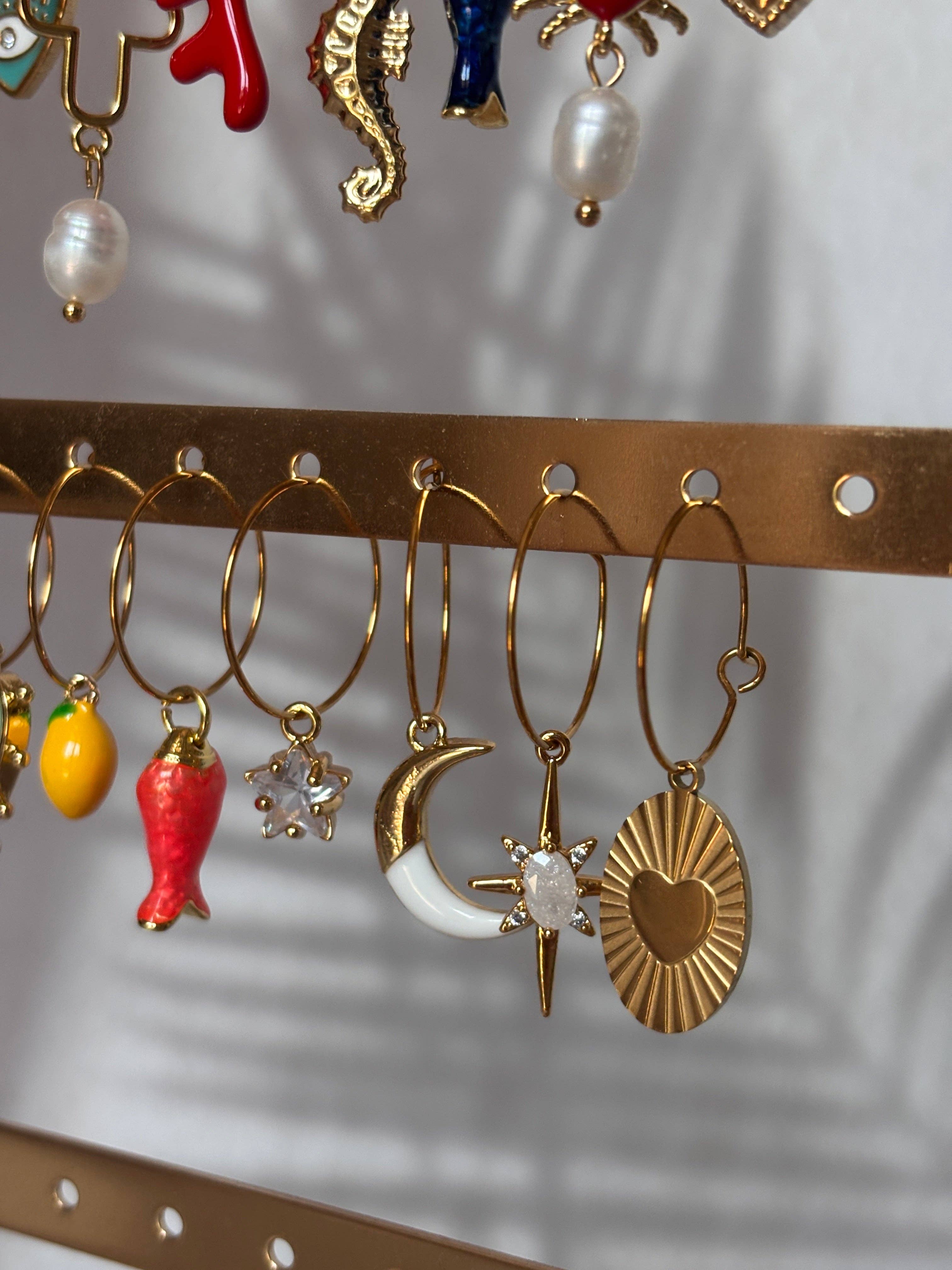 Mix and Match – Boucles d'oreilles simples avec pendentif: Poisson rouge - liberté