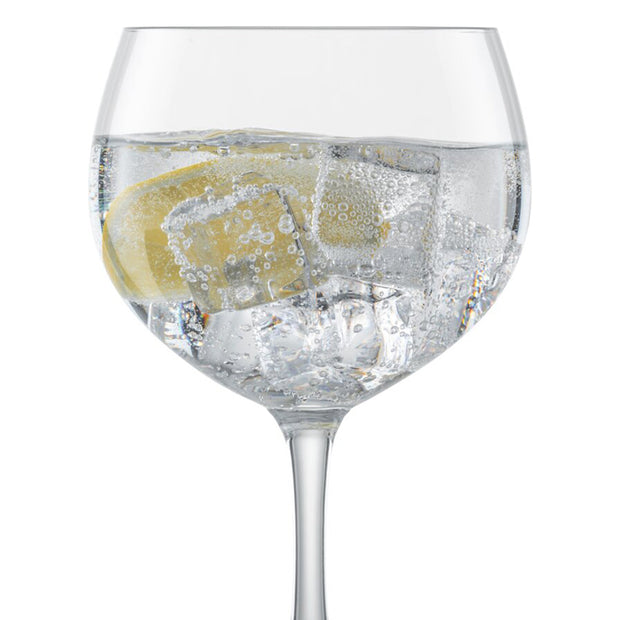 Gin Tonic, Bar Spécial