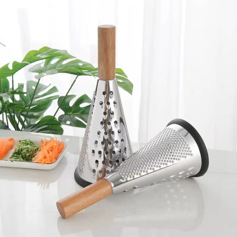 Râpe conique à fromage et légumes avec poignée en bois