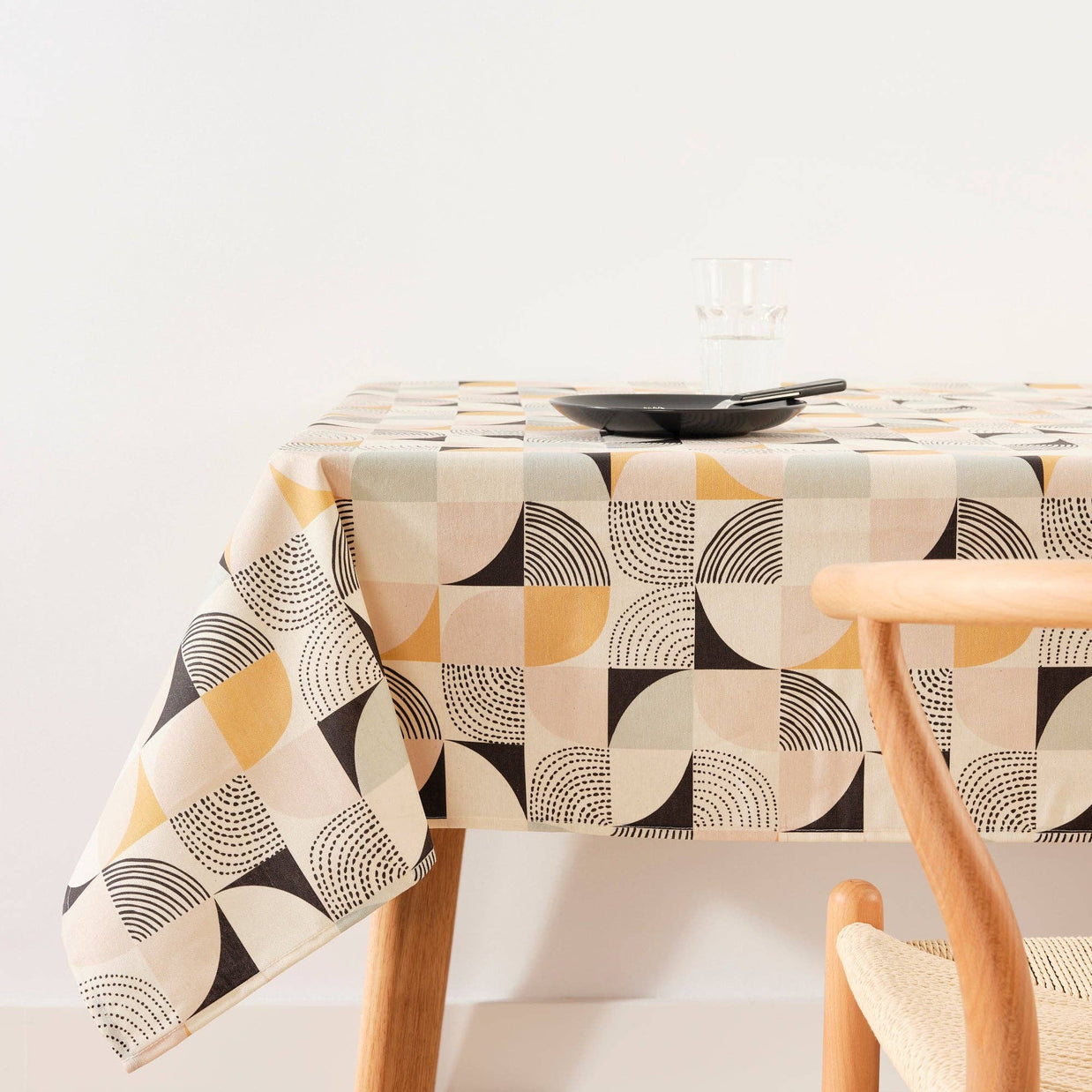Nappe en résine résistante aux taches P-20: 300 x 140 cm