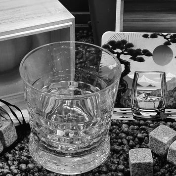 Verre japonais avec boîte cadeau, glaçons en granit et sous-verre |326: Un verre