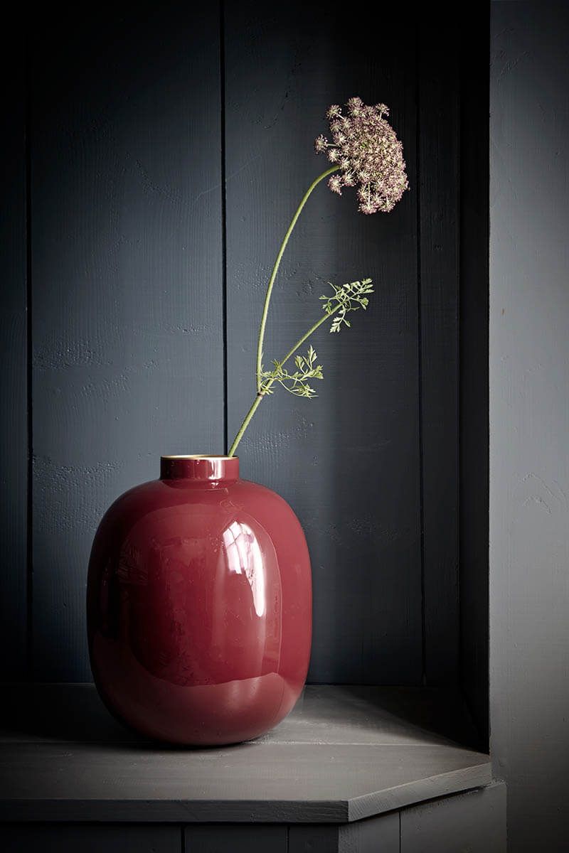 Vase en Métal en Coloris Rouge Foncé 32 cm - PIP STUDIO