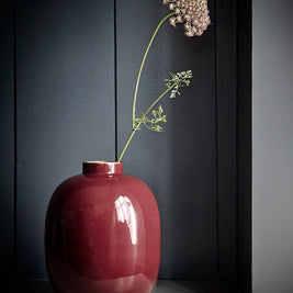 Vase en Métal en Coloris Rouge Foncé 32 cm - PIP STUDIO