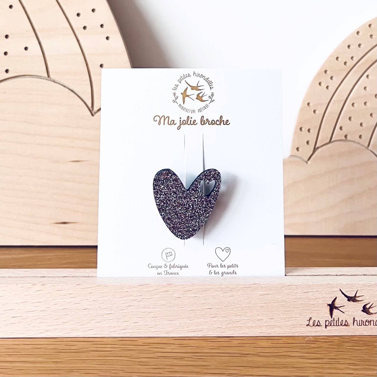 Broche en paillettes - Coeur: Rouge