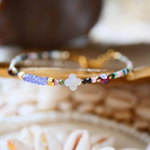 Bracelet ADVITIYA en acier inoxydable avec tourmaline, grenat, hématite, nacre et tanzanite