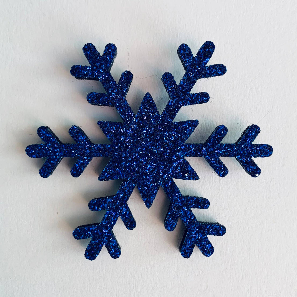 Pin's en paillettes - Flocon de neige: Doré