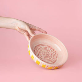 Assiette râpe à ail - Grande céramique rose - Valentina