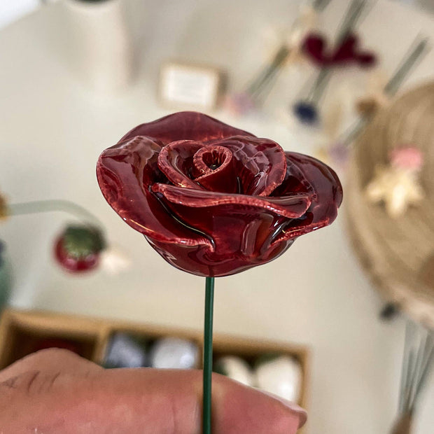 Rose en céramique: Rouge/jaune