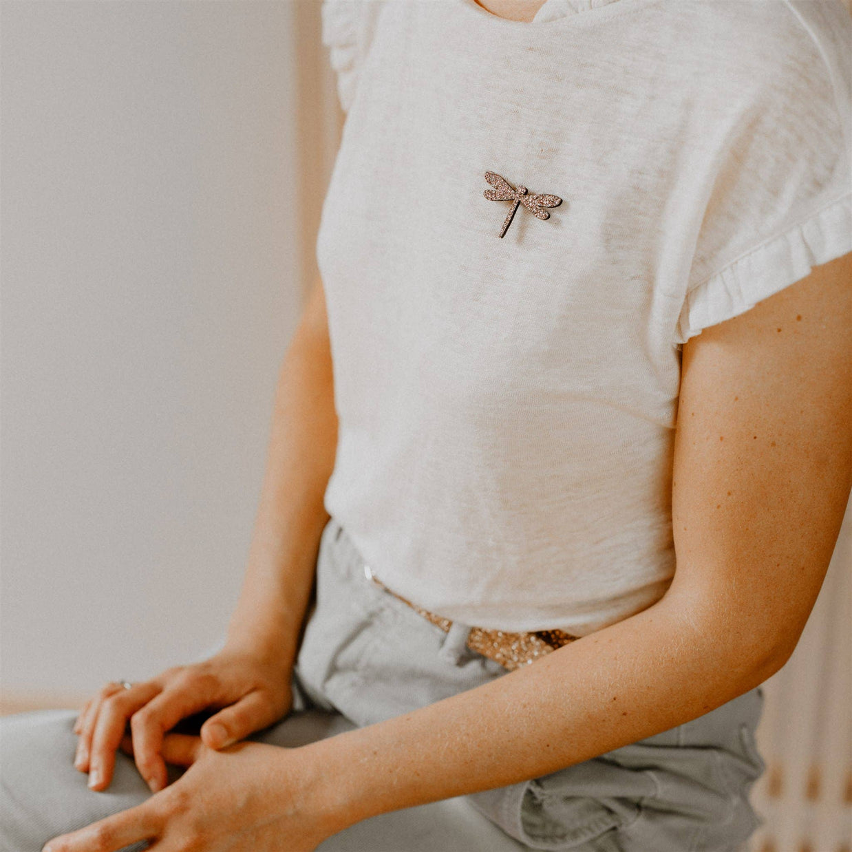 Pin's en paillettes - Libellule: Doré