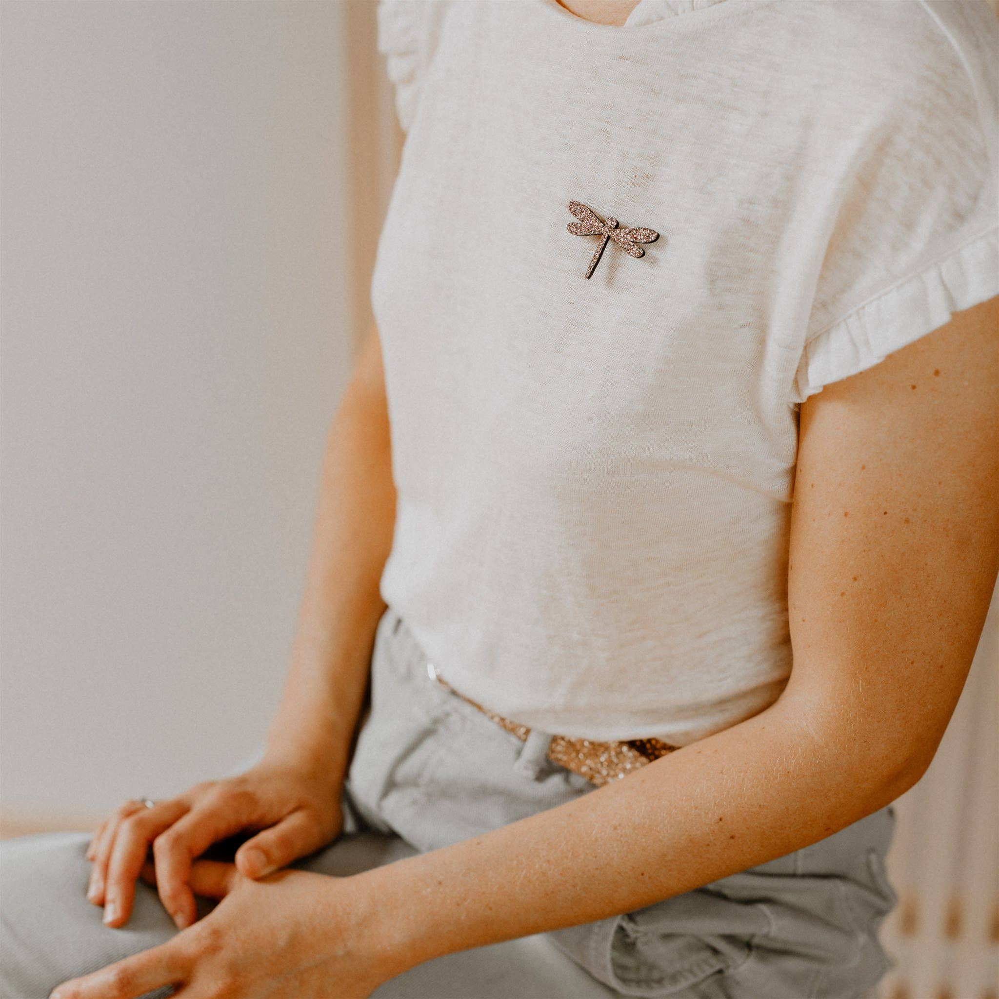 Pin's en paillettes - Libellule: Doré