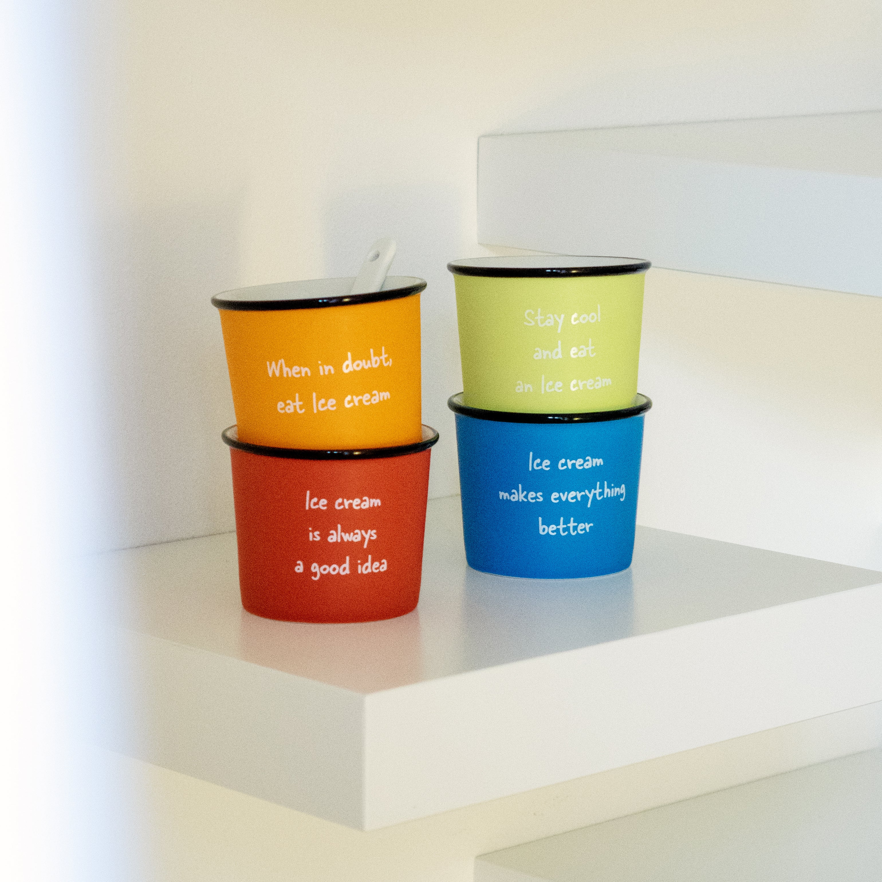 Set de 4 coupe à glace avec cuillère porcelaine