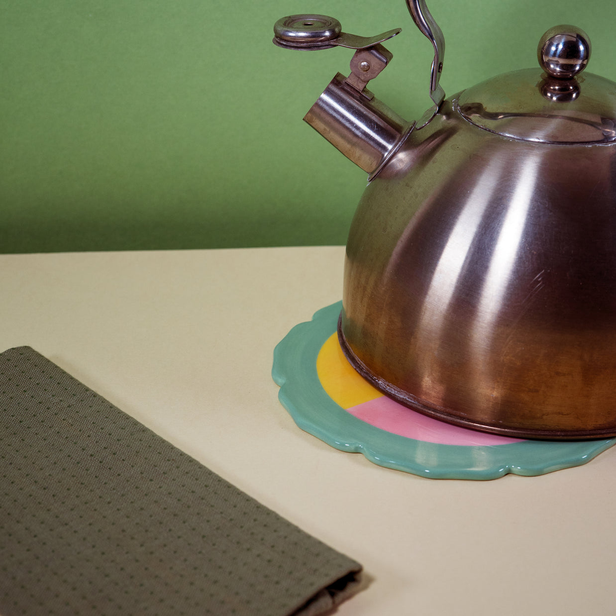 Dessous de plat en grès Ø 18 cm. VERT