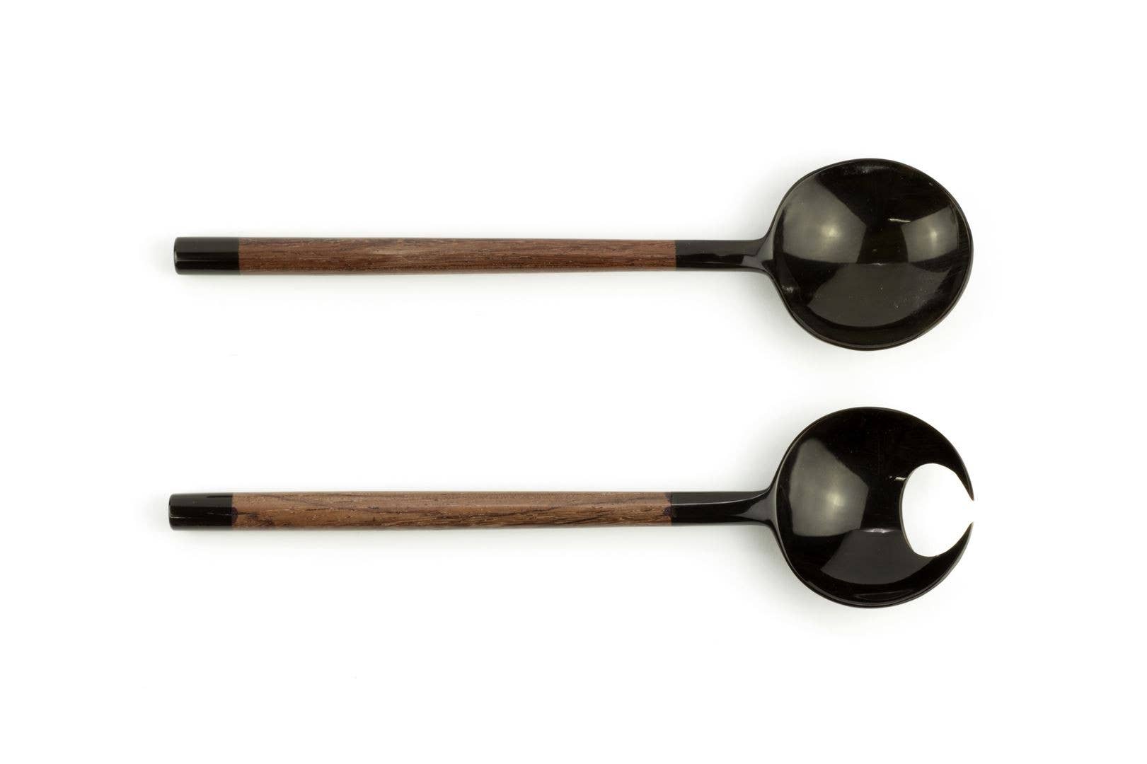 Couverts ronds en forme de griffe de crabe en corne noire et bois