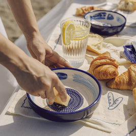 Assiette râpe à ail - Grande, en céramique bleue - Thon
