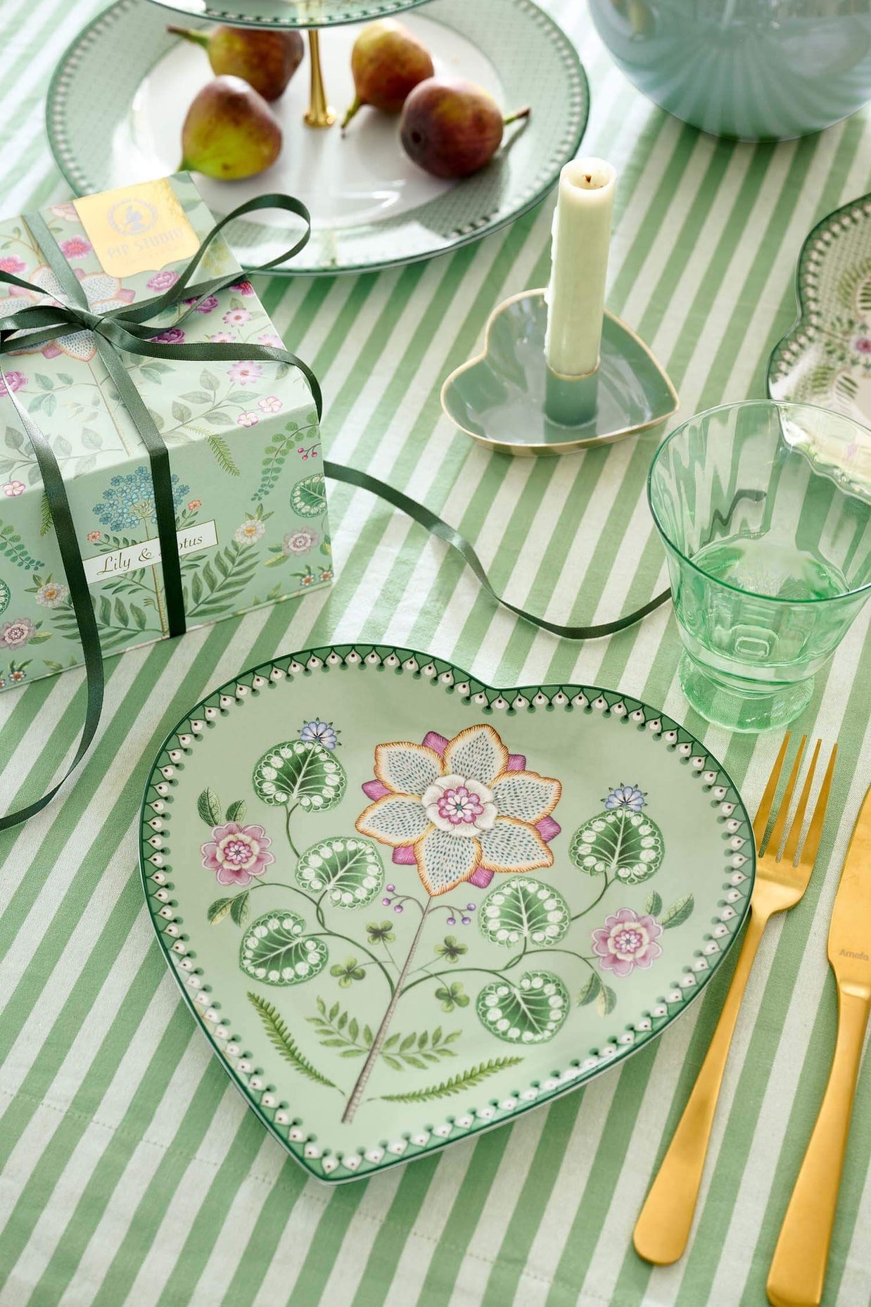 Set/2 Assiettes en Forme de Cœur Lily&Lotus VERT