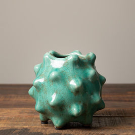 Petit vase pointu vert d'eau en céramique