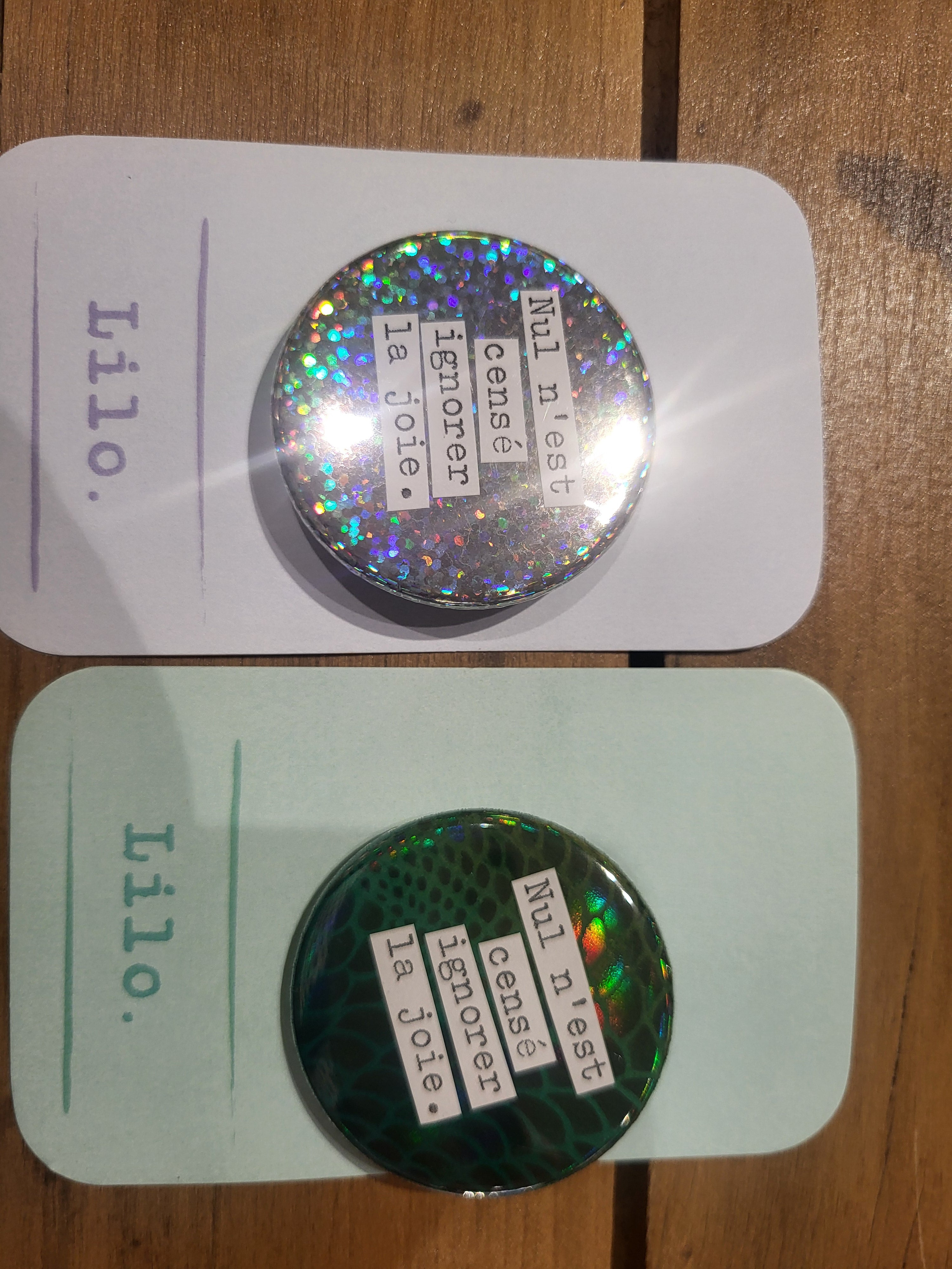 Badge Nul n'est censé
